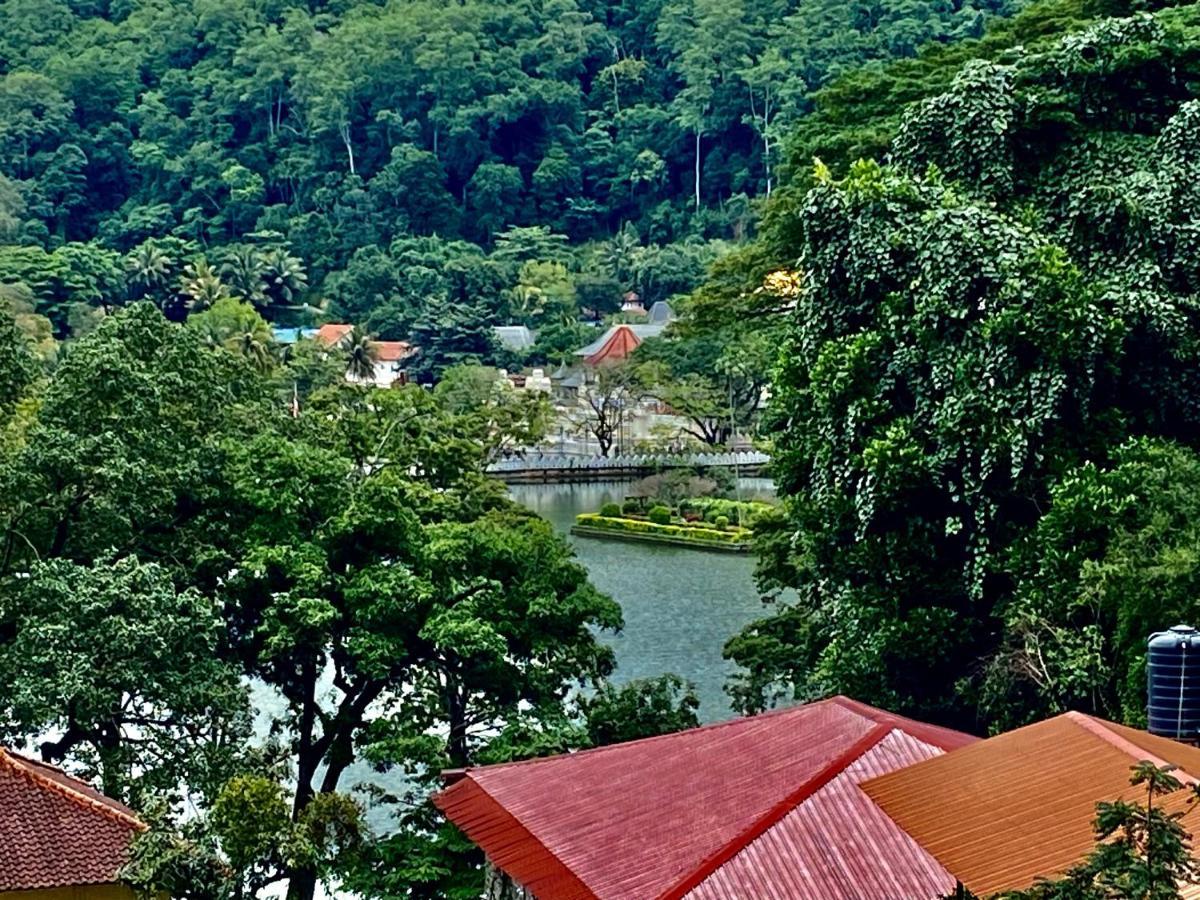 Sesatha Lake Kandy Buitenkant foto